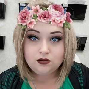 Meet your Posher, Abbie